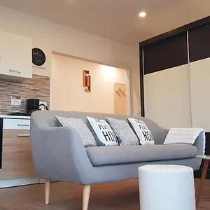 https://apartments-glorija.in-istria.net